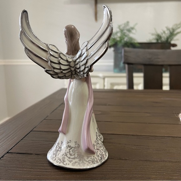 Bradford Exchange musical figurine, my granddaughter, my joy - Picture 6 of 7